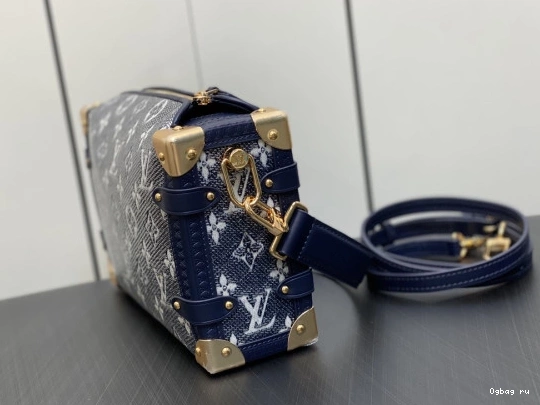 MM VUITTON LOUIS TRUNK SIDE 0710